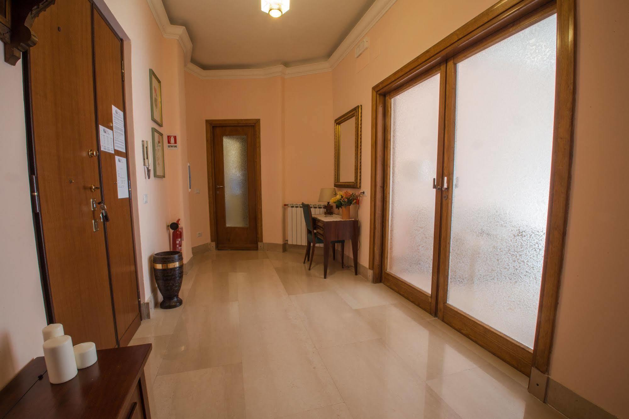 Desiderio Di Roma Hotel Exterior photo