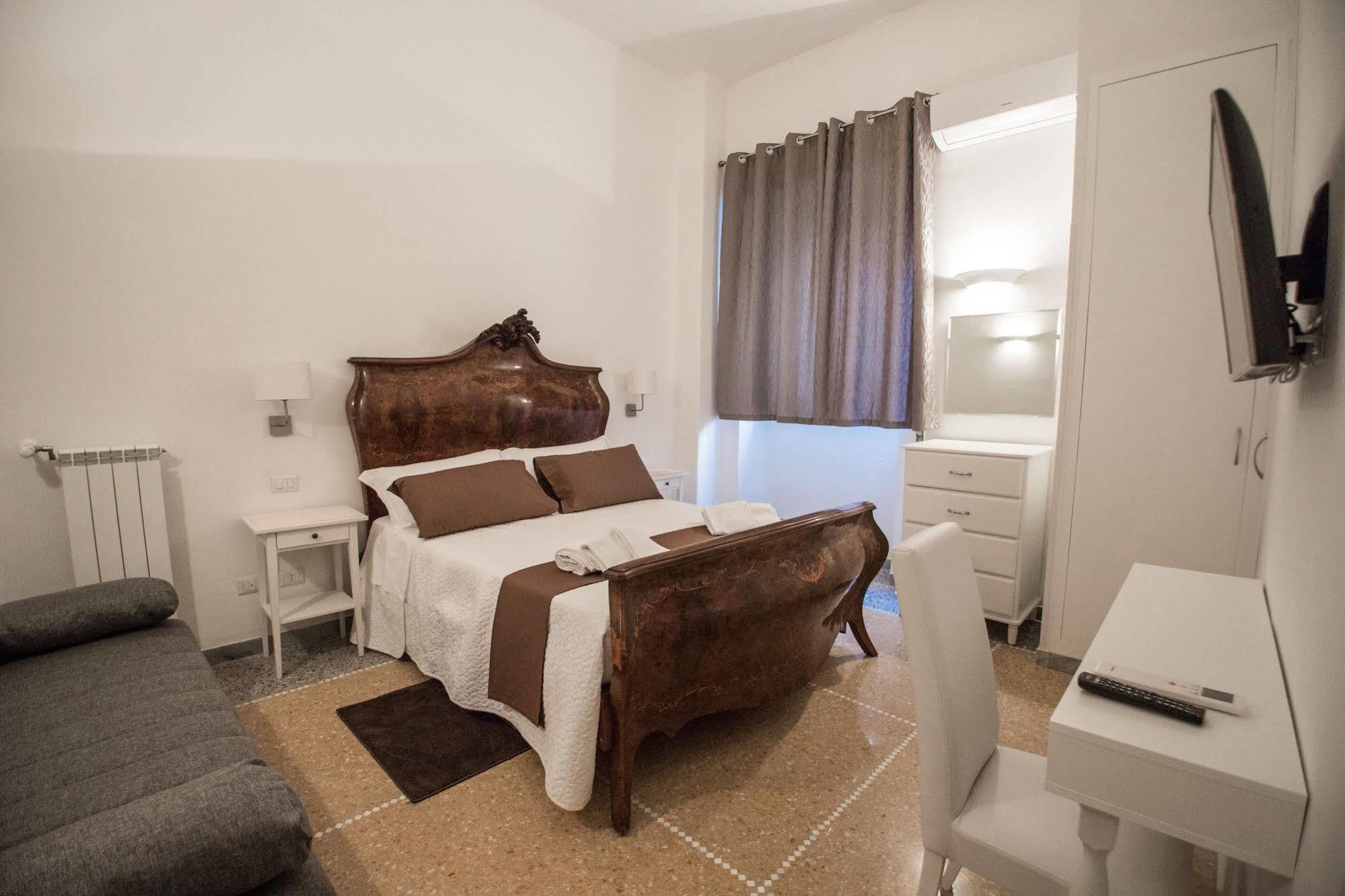 Desiderio Di Roma Hotel Exterior photo